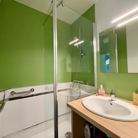 Renove A Jean De Monts - Face A La - Internet Rapide - Fr-1-323-496 *