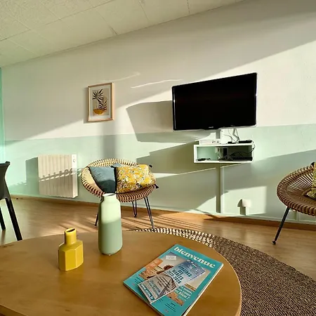 Apartament Renove A Jean De Monts - Face A La - Internet Rapide - Fr-1-323-496 *